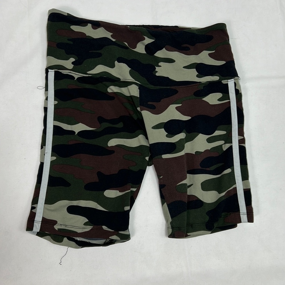 #2163 Ready To Go Women’s Stretchy Green Camo Bike Shorts | Size: XL